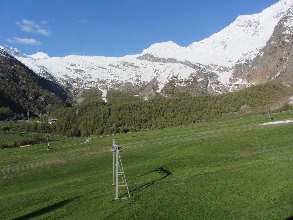Dolce Vita Saas Fee Δωμάτιο φωτογραφία